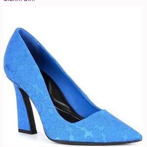Gianni Bini Blue vintage Floral Women's Heels Size 8.5